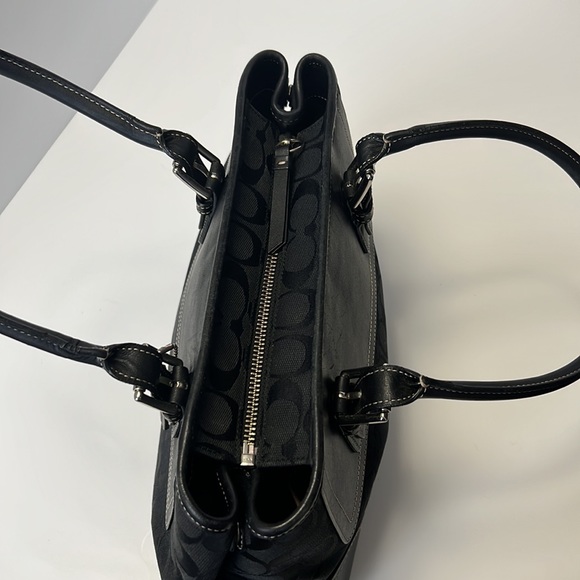 Authentic Coach Black Signature tote F11220 - Picture 3 of 16
